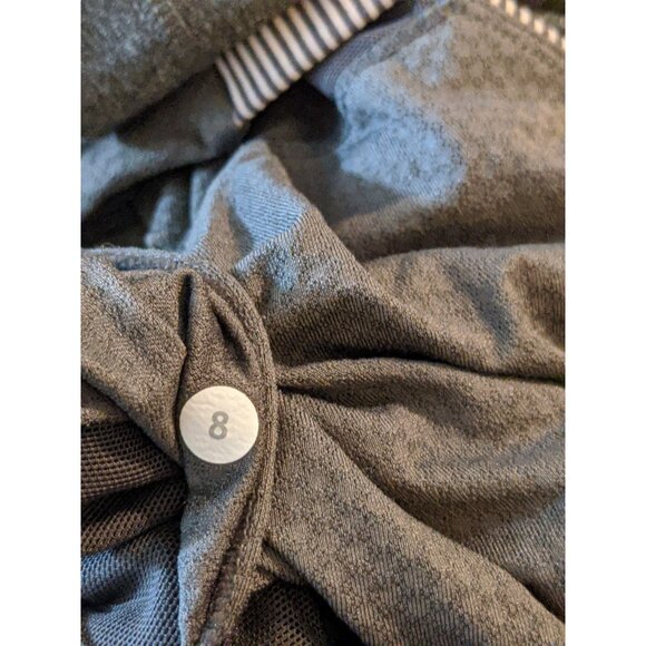 Lululemon Tank Top Womans 8 Cinch Waist Bra Top Loose Fit Gray Stripe Trim Gym - Picture 4 of 4